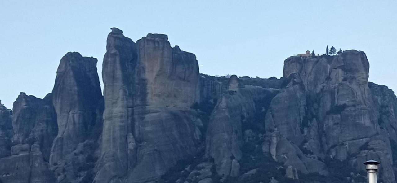 Meteora Monasteries View Διαμέρισμα Καλαμπάκα Εξωτερικό φωτογραφία